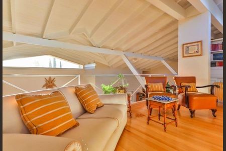 Casa de condomínio à venda com 629m², 4 quartos e 3 vagasFoto 09