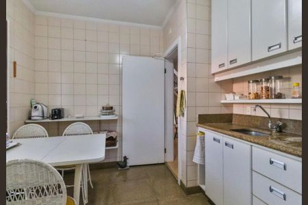 Casa de condomínio à venda com 629m², 4 quartos e 3 vagasFoto 19