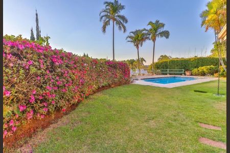 Casa de condomínio à venda com 629m², 4 quartos e 3 vagasFoto 03