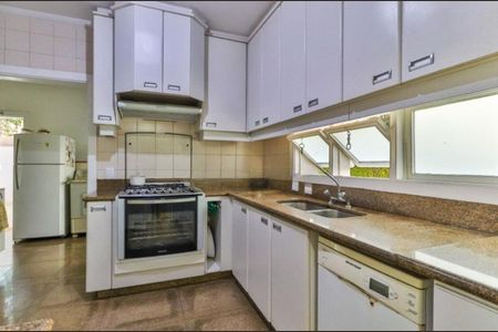 Casa de condomínio à venda com 629m², 4 quartos e 3 vagasFoto 21