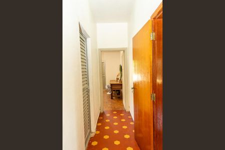 Casa para alugar com 4m², 3 quartos e 5 vagasCorredor