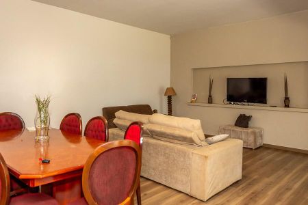 Casa para alugar com 4m², 3 quartos e 5 vagasSala