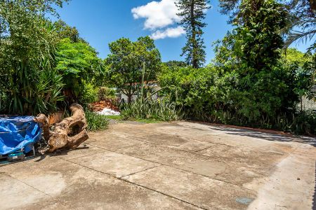 Casa para alugar com 4m², 3 quartos e 5 vagasVaranda