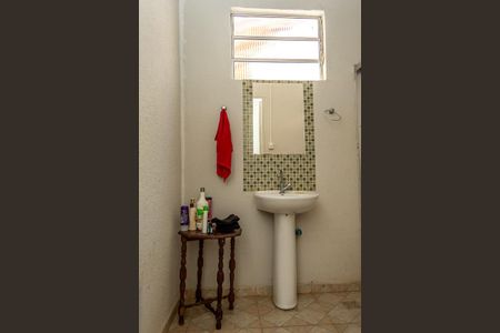 Casa para alugar com 4m², 3 quartos e 5 vagasBanheiro Suíte 2