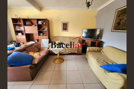 Casa à venda com 4 quartos, 216m² em Lins de Vasconcelos, Rio de Janeiro