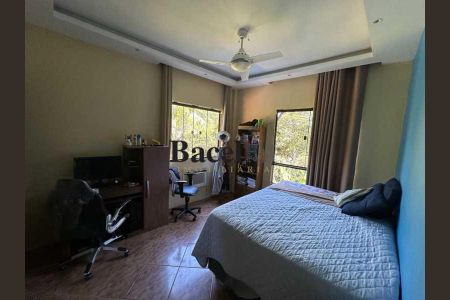 Casa à venda com 3 quartos, 300m² em Jacarepaguá, Rio de Janeiro