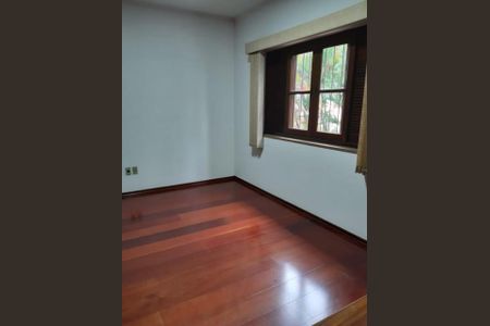 Casa à venda com 278m², 5 quartos e 6 vagas Casa à venda com 278m², 5 quartos e 6 vagasFoto 05