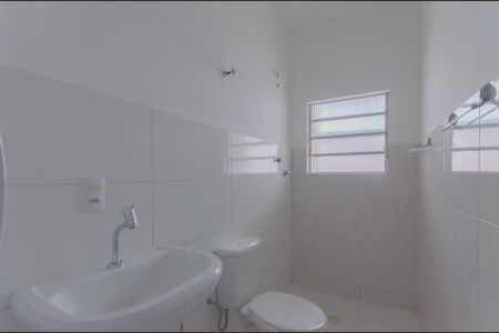 Casa para alugar com 60m², 1 quarto e sem vaga Casa para alugar com 60m², 1 quarto e sem vagaBanheiro