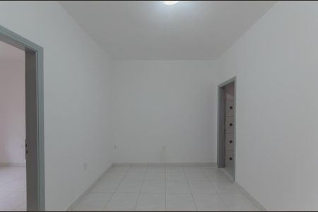 Casa para alugar com 60m², 1 quarto e sem vaga Casa para alugar com 60m², 1 quarto e sem vagaSala