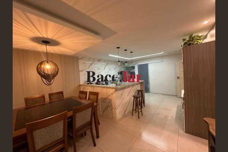 Casa à venda com 4 quartos, 269m² em Gardênia Azul, Rio de Janeiro