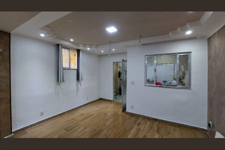 Sala de casa para alugar com 3 quartos, 135m² em Centro, Nilópolis