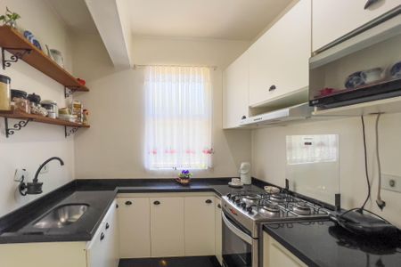 Apartamento à venda com 57m², 2 quartos e 1 vagaCozinha e área de serviço 