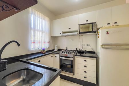 Apartamento à venda com 57m², 2 quartos e 1 vagaCozinha e área de serviço 