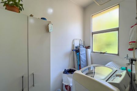 Apartamento à venda com 57m², 2 quartos e 1 vagaCozinha e área de serviço 