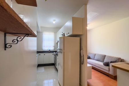 Apartamento à venda com 57m², 2 quartos e 1 vagaCozinha e área de serviço 