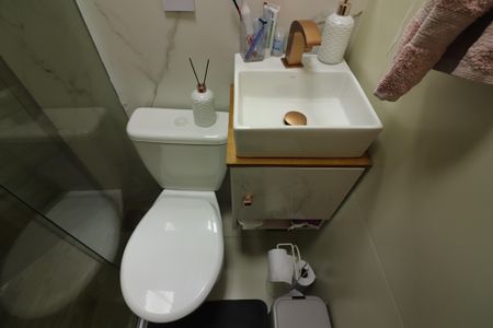 Casa à venda com 259m², 3 quartos e 6 vagasSuíte 2 Banheiro 