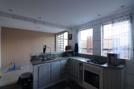 Casa à venda com 259m², 3 quartos e 6 vagasCozinha 