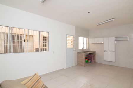 Casa para alugar com 100m², 2 quartos e sem vaga Casa para alugar com 100m², 2 quartos e sem vagaCozinha