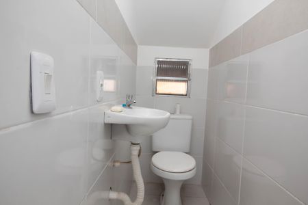 Casa para alugar com 100m², 2 quartos e sem vaga Casa para alugar com 100m², 2 quartos e sem vagaBanheiro