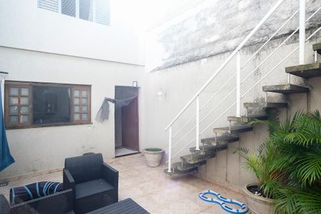Casa à venda com 160m², 4 quartos e 1 vagaQuintal