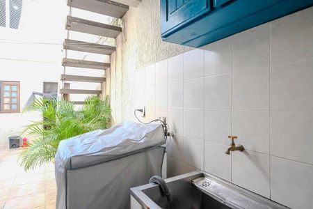 Casa à venda com 160m², 4 quartos e 1 vagaÁrea de serviço