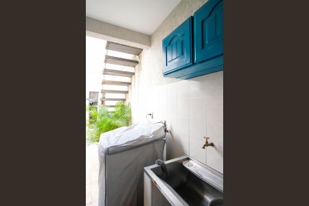 Casa à venda com 160m², 4 quartos e 1 vagaÁrea de serviço