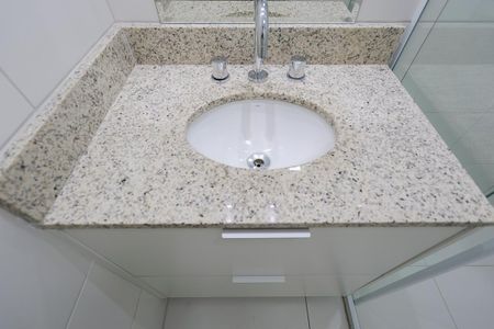 Apartamento à venda com 69m², 2 quartos e 2 vagasBanheiro da suíte 2