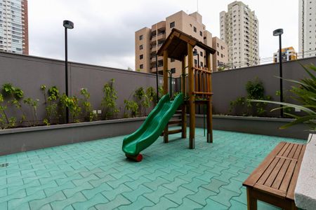 Apartamento à venda com 69m², 2 quartos e 2 vagasÁrea comum - Playground