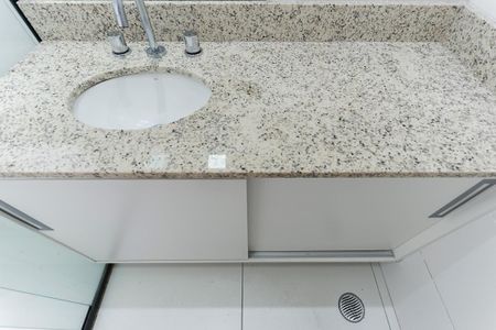 Apartamento à venda com 69m², 2 quartos e 2 vagasBanheiro da suíte 1