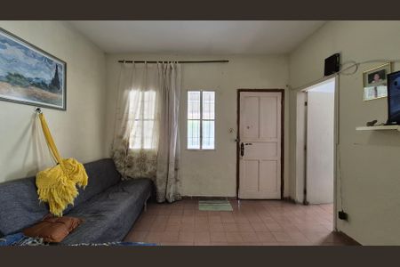 Casa à venda com 115m², 3 quartos e 2 vagasSala