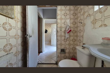 Casa à venda com 115m², 3 quartos e 2 vagasBanheiro