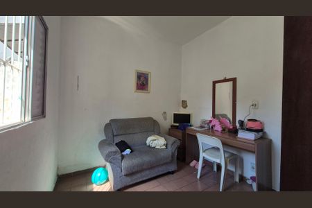 Casa à venda com 115m², 3 quartos e 2 vagasQuarto