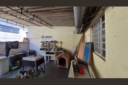 Casa à venda com 115m², 3 quartos e 2 vagasArea de serviço