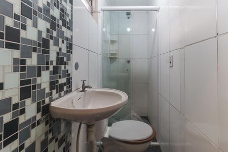 Casa para alugar com 85m², 2 quartos e 1 vaga Casa para alugar com 85m², 2 quartos e 1 vagaBanheiro