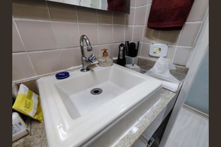 Apartamento à venda com 73m², 2 quartos e 1 vaga Apartamento à venda com 73m², 2 quartos e 1 vagaBanheiro
