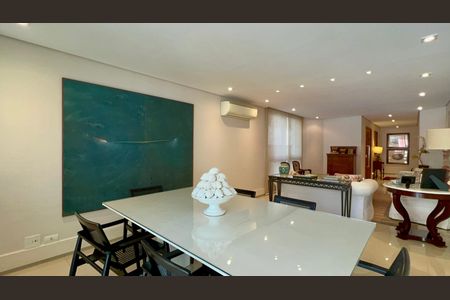 Apartamento à venda com 200m², 3 quartos e 2 vagasSala de Jantar