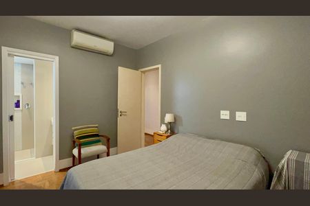 Apartamento à venda com 200m², 3 quartos e 2 vagasSuíte 1