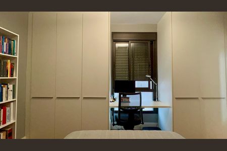 Apartamento à venda com 200m², 3 quartos e 2 vagasSuíte 1