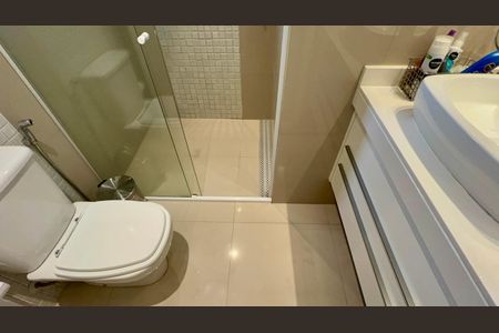 Apartamento à venda com 200m², 3 quartos e 2 vagasBanheiro da Suíte 1