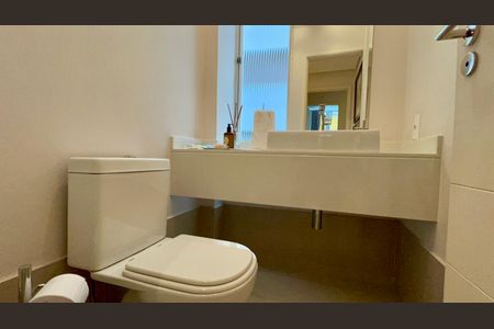 Apartamento à venda com 200m², 3 quartos e 2 vagasLavabo