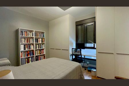 Apartamento à venda com 200m², 3 quartos e 2 vagasSuíte 1