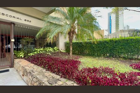 Apartamento à venda com 200m², 3 quartos e 2 vagasEntrada