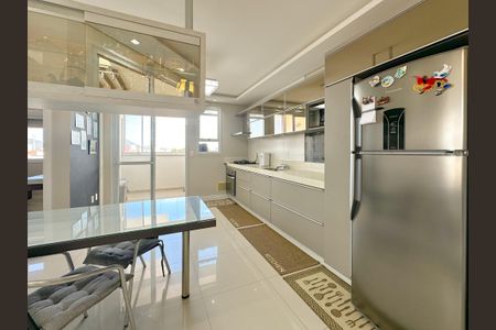 Apartamento para alugar com 120m², 2 quartos e 2 vagasCozinha