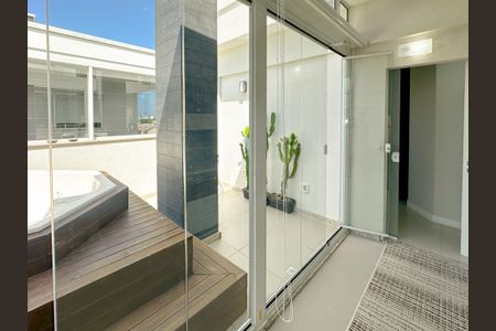 Apartamento para alugar com 120m², 2 quartos e 2 vagasSala