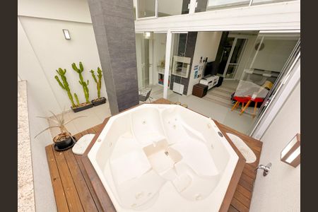 Apartamento para alugar com 110m², 2 quartos e 1 vagaPiscina