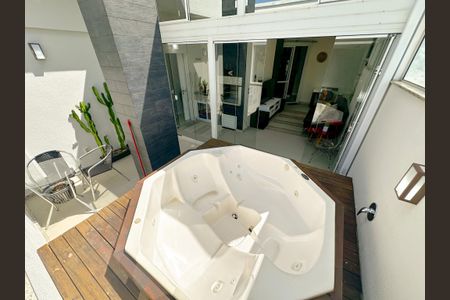 Apartamento para alugar com 120m², 2 quartos e 2 vagasPiscina