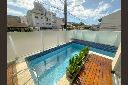 Apartamento para alugar com 120m², 2 quartos e 2 vagasÁrea comum - Piscina
