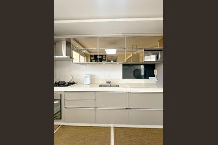 Apartamento para alugar com 120m², 2 quartos e 2 vagasCozinha