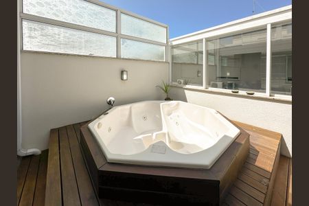 Apartamento para alugar com 120m², 2 quartos e 2 vagasPiscina