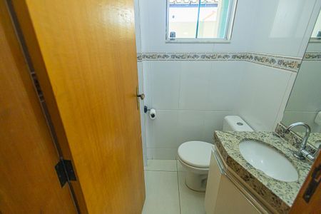 Casa à venda com 70m², 2 quartos e 1 vagalavabo